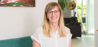 Portraitbild von Ina Riesen, Intensivpflegefachfrau und Pflegeexpertin, Absolventin des Fachkurses Clinical Assessment
