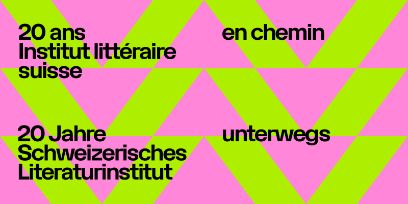 Rosa Dreiecke nach unten und nach oben gerichtet, jeweils umrahmt von grün-gelben Streifen, sodass Pfeiloptik entsteht. In schwarzer Schrift zuerst Französisch, dann Deutsch «20 Jahre Schweizerisches Literaturinstitut unterweg»s