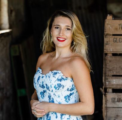 Eine Portraitaufnahme von einer Frau. 