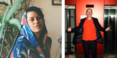 Eine Bildkomposition von zwei Bildern. Links: Eine Frau schaut in die Kamera, sie trägt einen Bunden Pullover mit einer Kapuze. Rechts: Ein Mann steht mit offenen Armen vor einem Lift und schaut in die Kamera.
