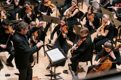 Bildausschnitt Orchester von Oben