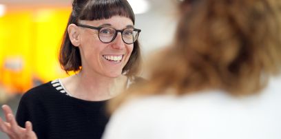 kurze, prägnante Zusammenfassung, was auf dem Bild zu sehen ist und das Linkziel, falls Bild verlinkt ist.