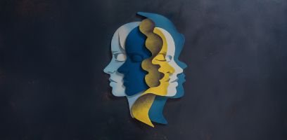 Es sind mehrere Siloutten von farbigen gezeichneten Gesichtern sichtbar. 