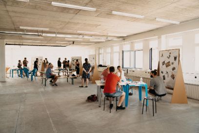 In Workshops wird zu den Themen Ernährung, Kreislaufwirtschaft und Wohnraum diskutiert, damit die Umbaupläne auch den Bedürfnissen der zukünftigen Mieterinnen und Mieter sowie der Nachbarschaft entsprechen.