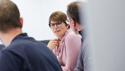 Personen im Gespräch