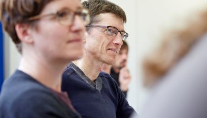 Aufmerksame Kursteilnehmende